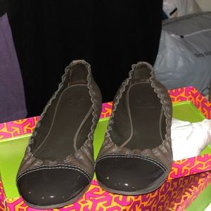 Brand new tory burch abbey flats